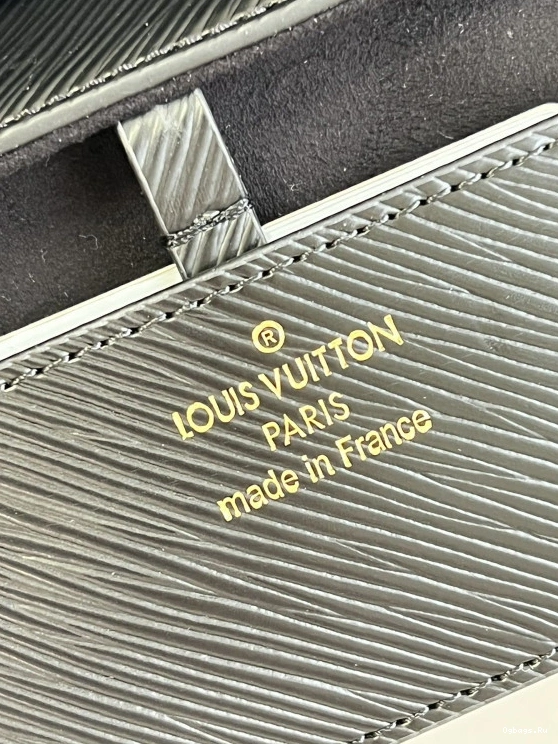TWIST LOUIS PM VUITTON 0518
